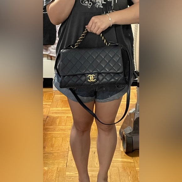 Chanel Trapezio Leather Handbag - Picture 10 of 10